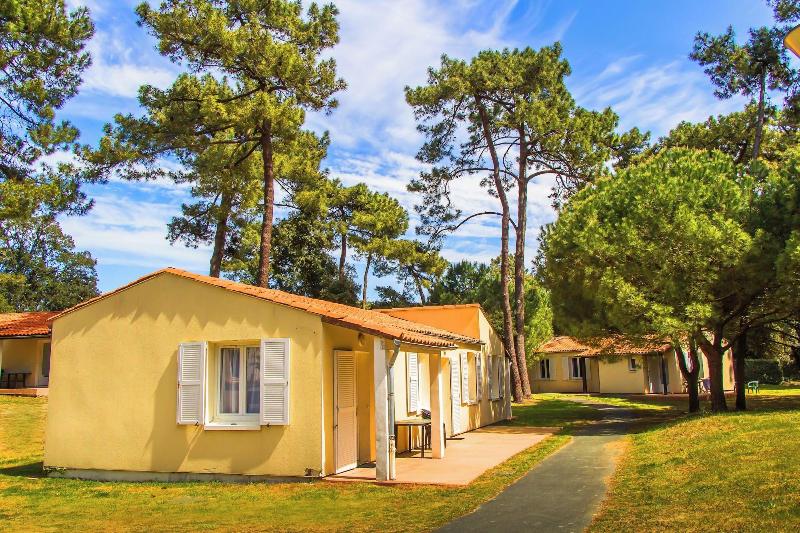 Village Vacances Azureva Ile d'Oleron image