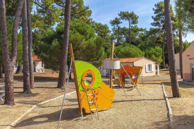 Village Vacances Azureva Ile d'Oleron image