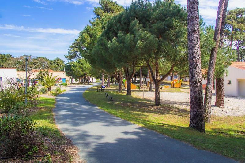 Village Vacances Azureva Ile d'Oleron image