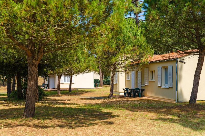 Village Vacances Azureva Ile d'Oleron image