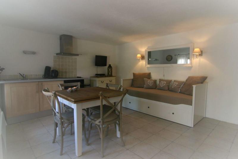Hameau des Claudins image