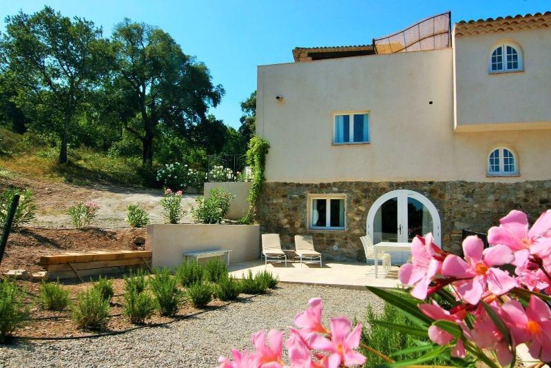 Hameau des Claudins image