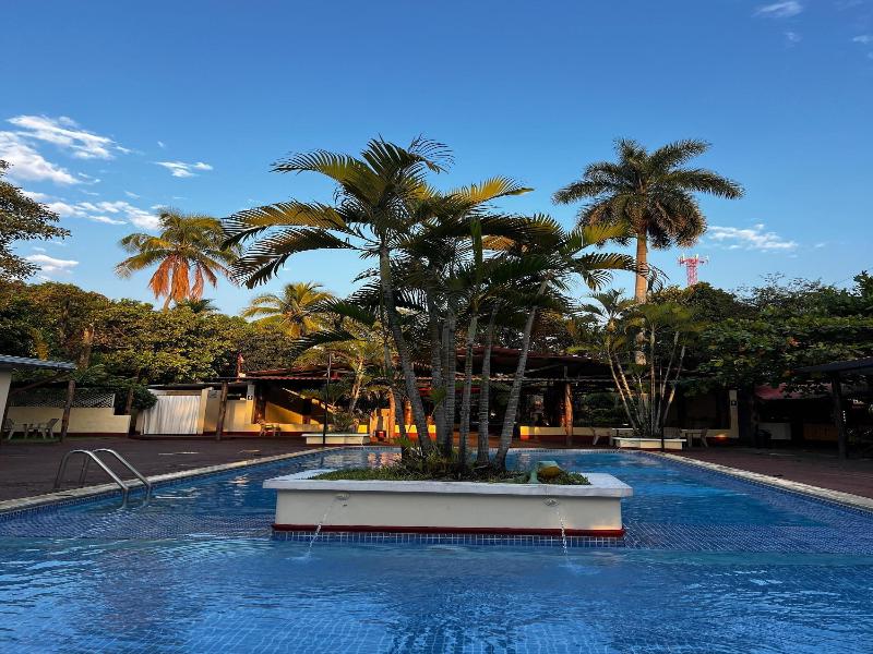 Hotel La Colonia image
