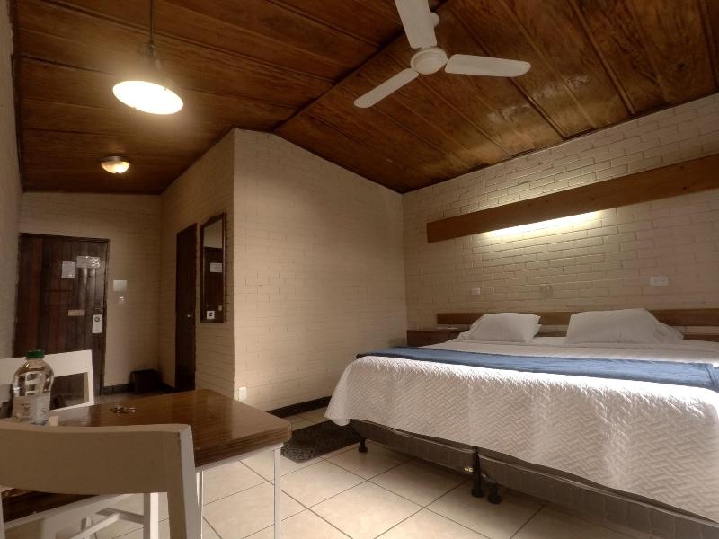 Hotel La Colonia image