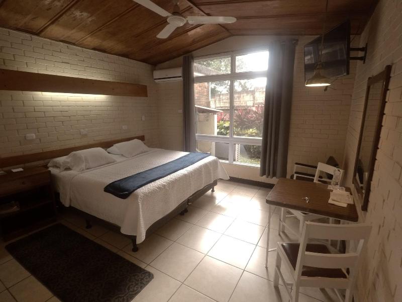 Hotel La Colonia image