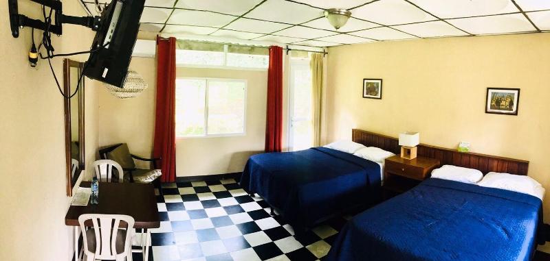 Hotel La Colonia image