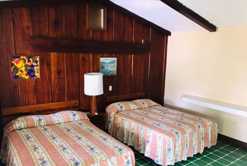 Hotel La Colonia image