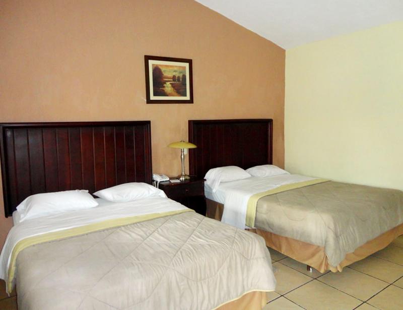 Hotel La Colonia image