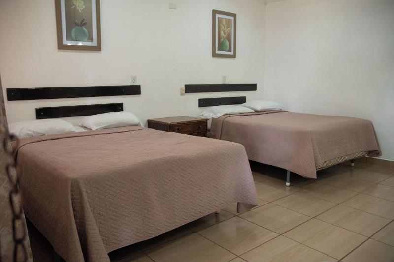 Hotel La Colonia image