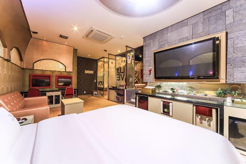 Hotel Vov image