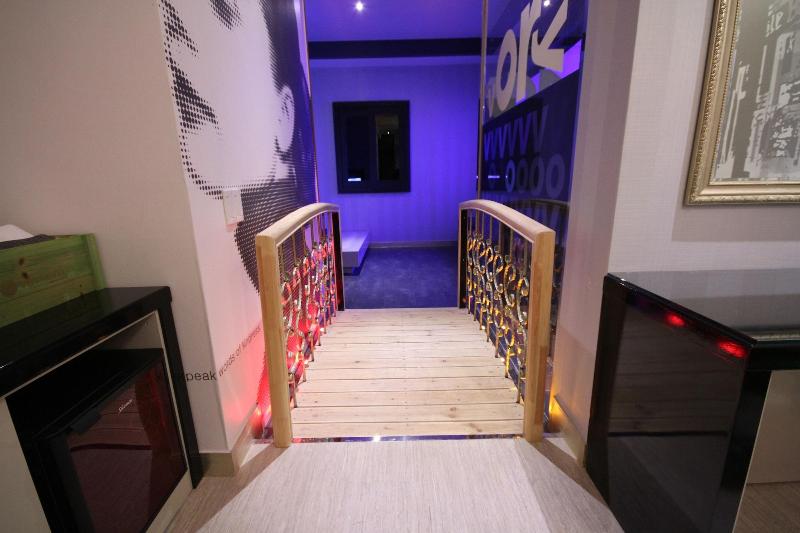 Hotel Vov image