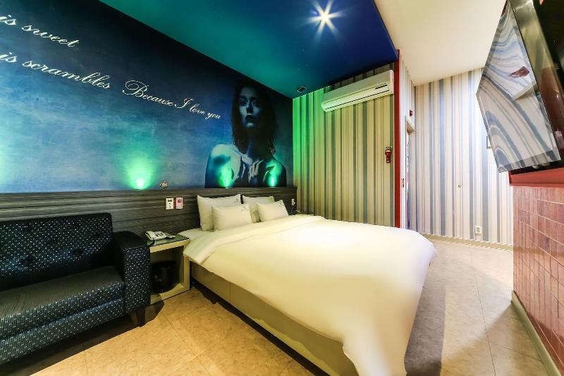 Hotel Vov image