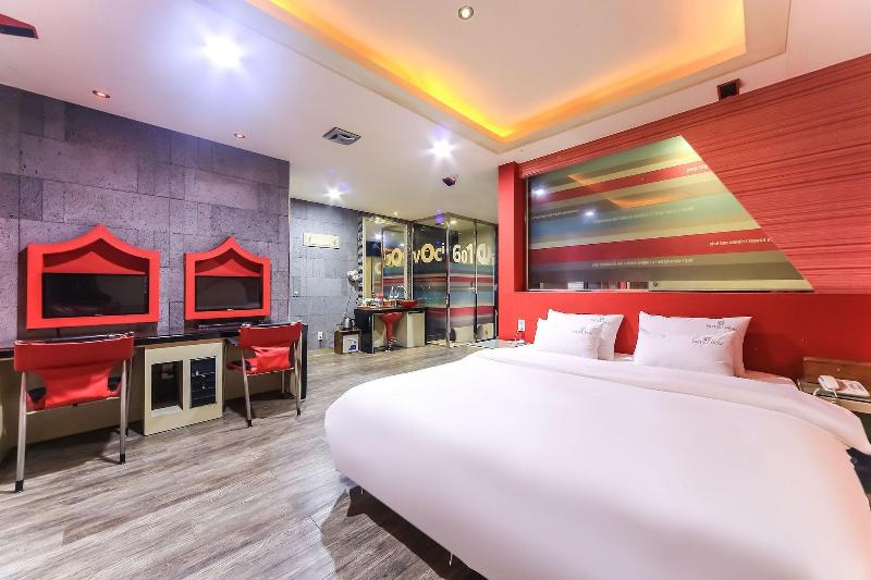 Hotel Vov image
