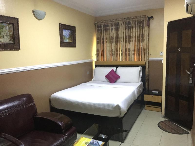 Sweet Savor Hotels & Suites image