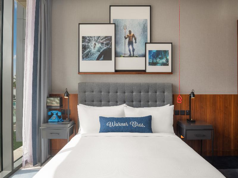 The Wb Abu Dhabi, Curio Collection By Hilton image