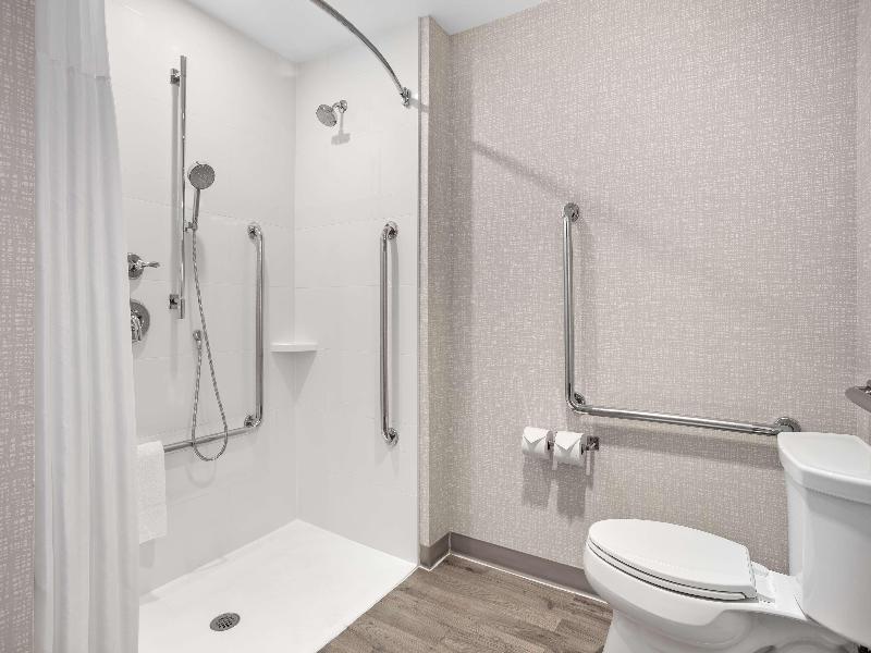 Hampton Inn By Hilton Kingston image