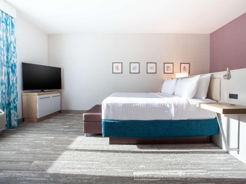 Hilton Garden Inn Broomfield Boulder image