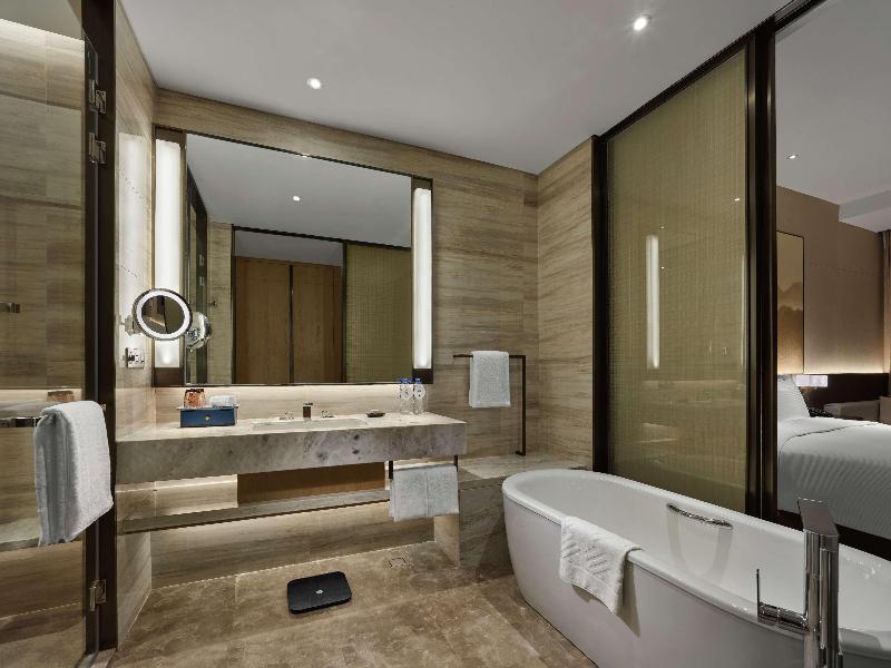 Doubletree By Hilton Quzhou image