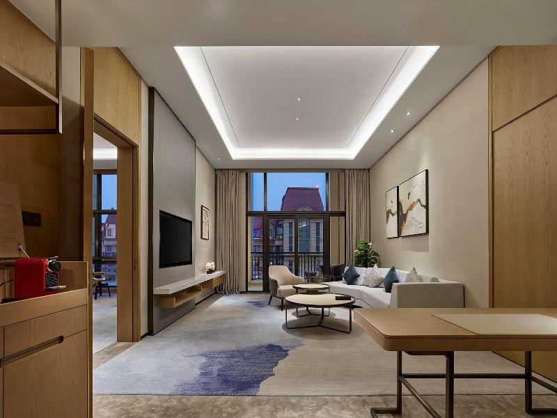 Doubletree By Hilton Quzhou image