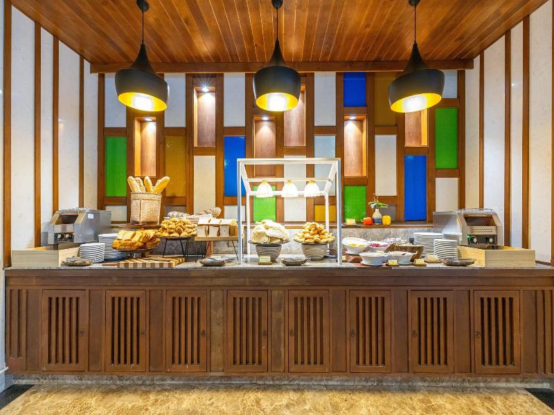 Royal Yao Yai Island Beach Resort -SHA Extra Plus+ image