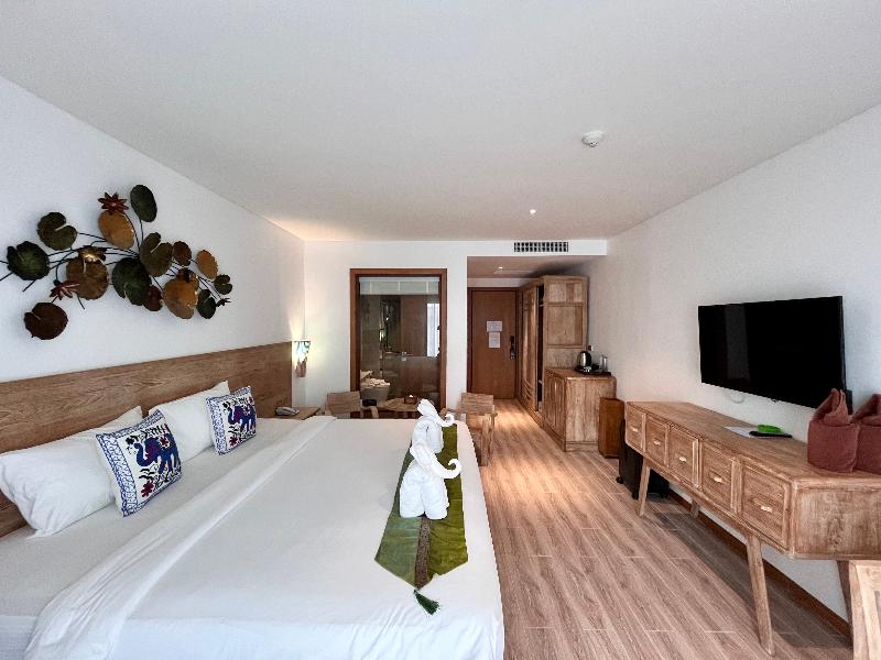 Royal Yao Yai Island Beach Resort -SHA Extra Plus+ image