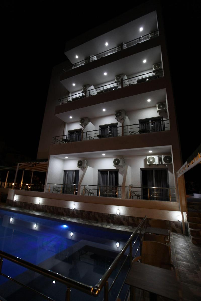 Hotel Piramida image