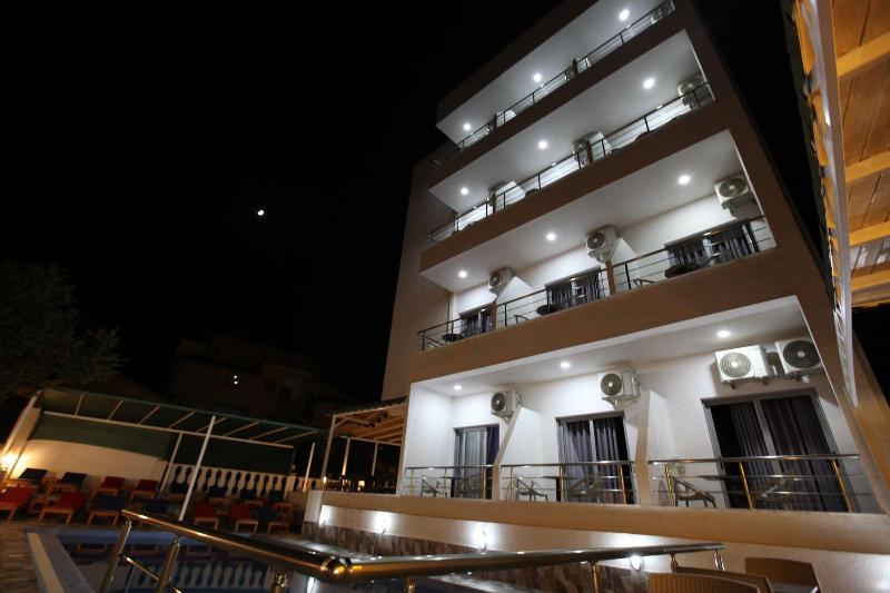 Hotel Piramida image