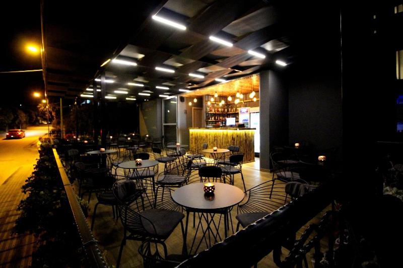 Hotel Piramida image