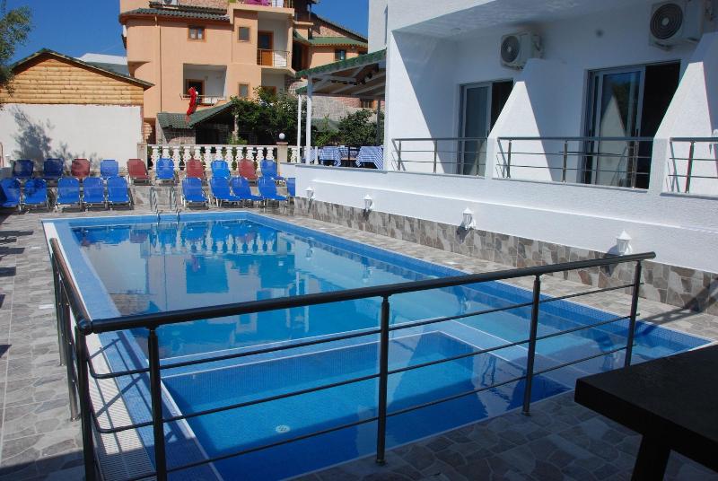 Hotel Piramida image