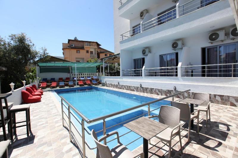 Hotel Piramida image