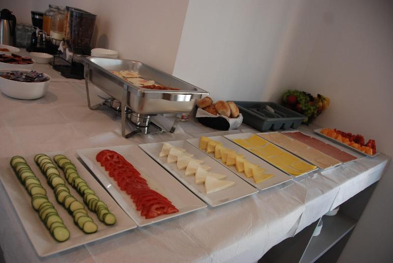 Hotel Piramida image
