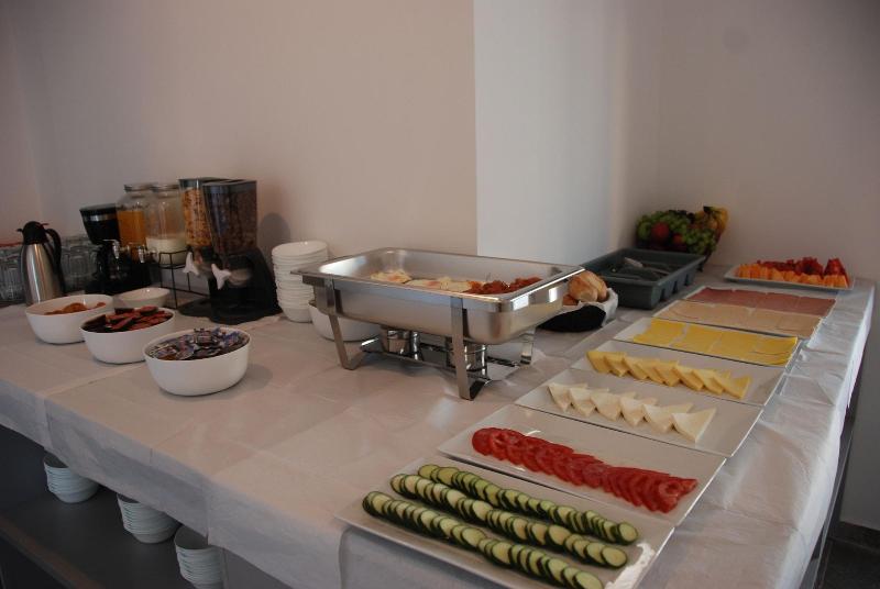 Hotel Piramida image