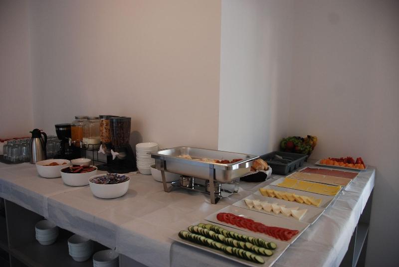 Hotel Piramida image