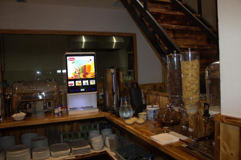 Hotel Piramida image