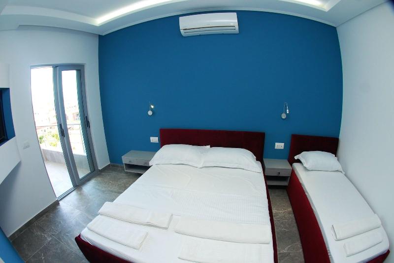 Hotel Piramida image