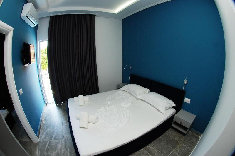 Hotel Piramida image