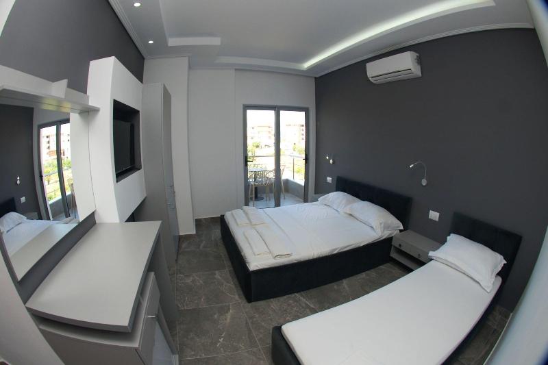 Hotel Piramida image