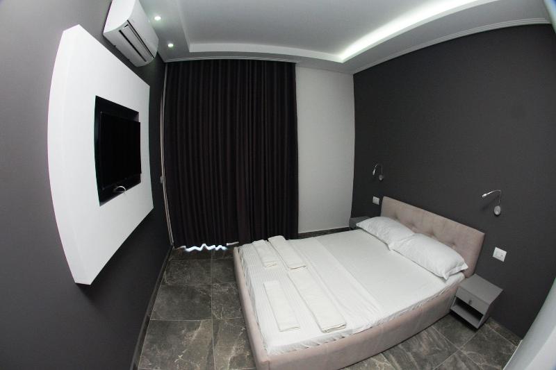Hotel Piramida image