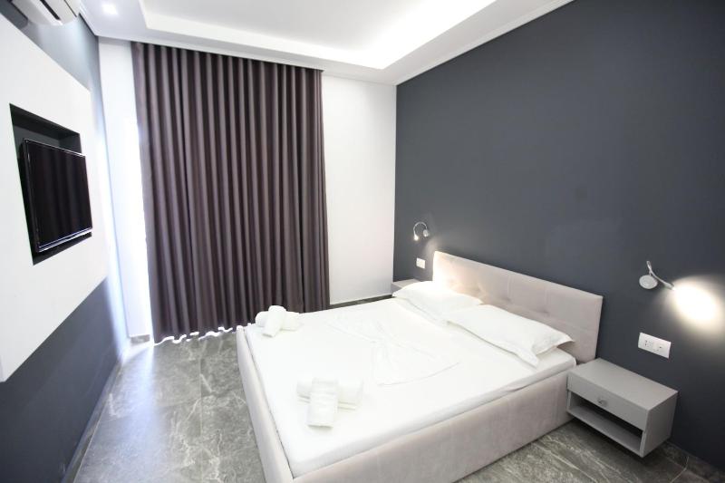 Hotel Piramida image