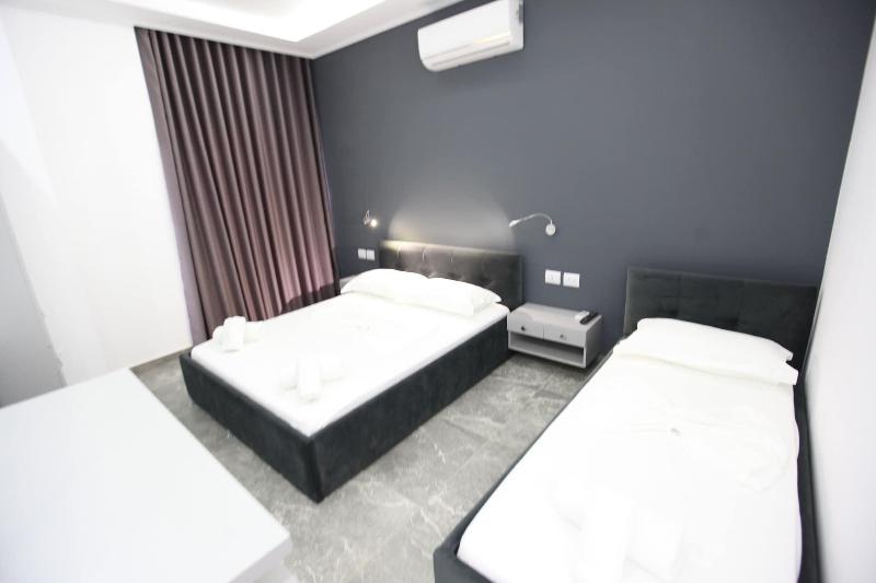 Hotel Piramida image