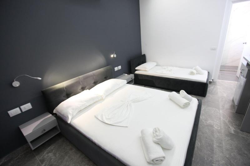 Hotel Piramida image