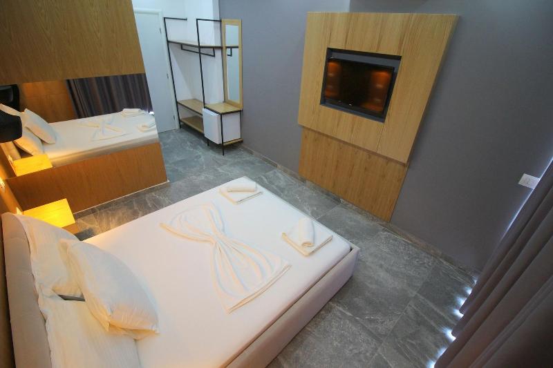 Hotel Piramida image