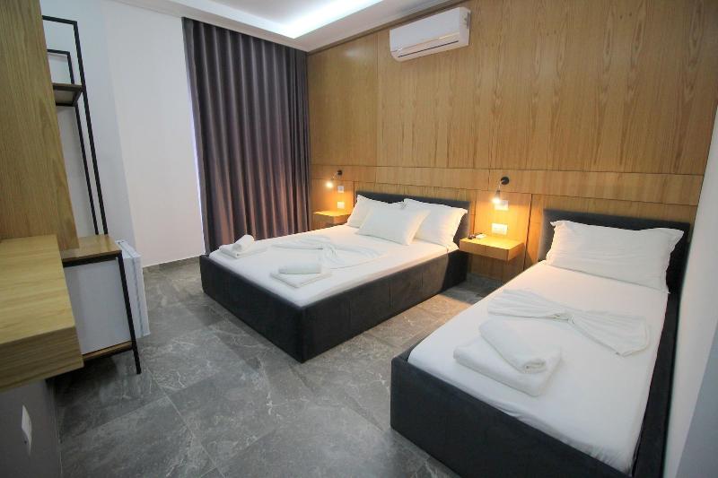 Hotel Piramida image