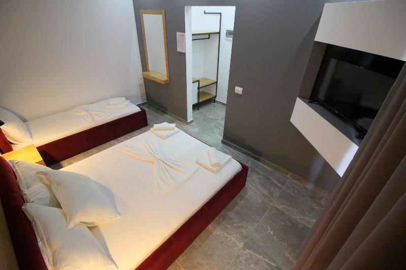 Hotel Piramida image