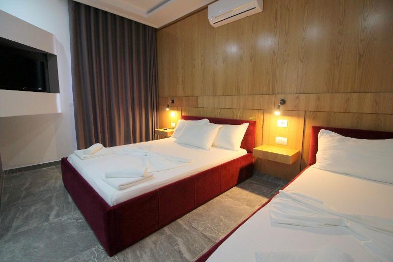 Hotel Piramida image