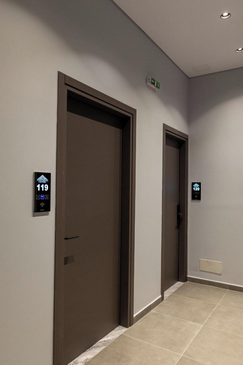 Hotel Piramida image