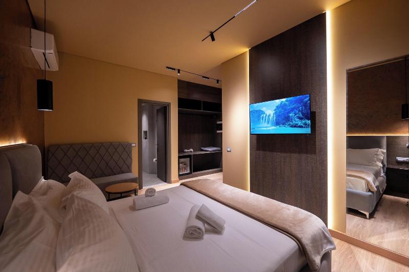 Hotel Piramida image