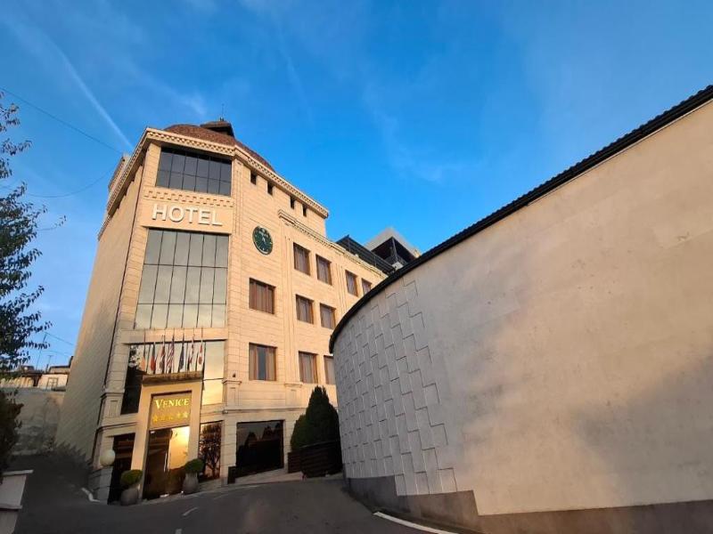 Venice Hotel image