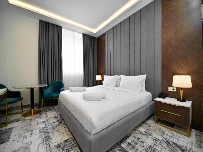 Venice Hotel image