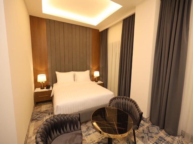 Venice Hotel image